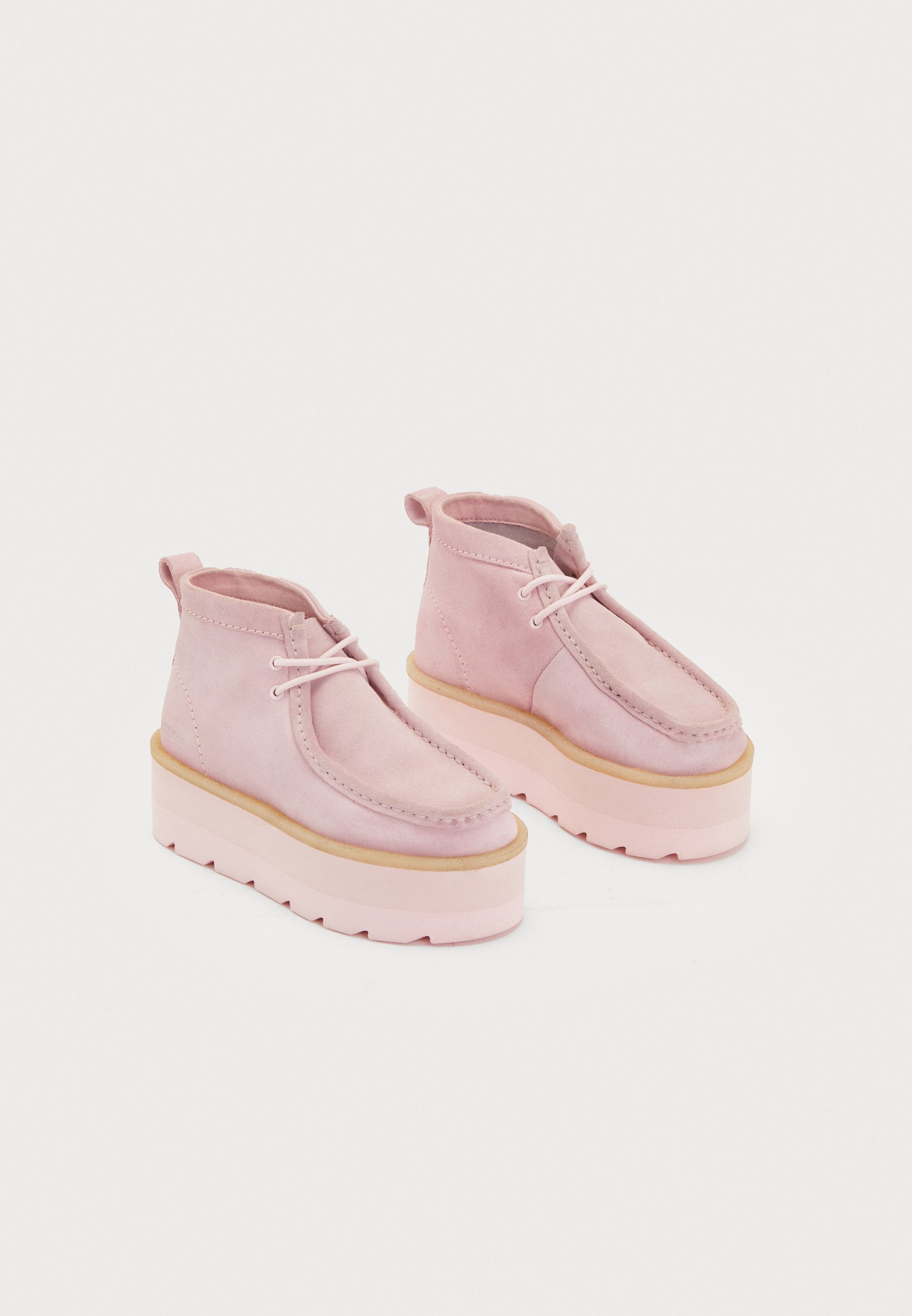 Clarks Originals MEARE WALLABEE - Platform ankle boots - light