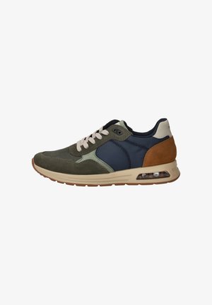 Zapatillas con un upper verde y azul marino, combinando ante y malla, detalles en marrón claro y una almohadilla de aire visible en la suela. Diseño de cordones.