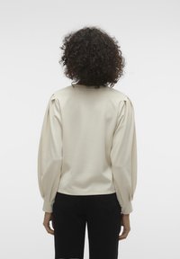 VERO MODA dam kläning VMHURRICANE - Birch W. ASTRAL AURA main image 1