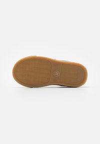 Bonton BASKETS BASIL UNISEX - Matalavartiset tennarit - baltic green