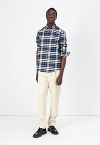 Tommy Hilfiger GREENWICH - Pantaloni - classic beige