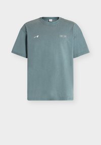 Δεν επιλέχθηκε, steel