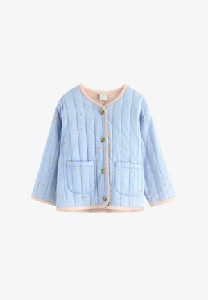 Hellblaue gesteppte Jacke mit kleinen Blumenmustern, rundem Kragen, vorderen Knöpfen, zwei Fronttaschen und beigem Besatz an den Kanten und Bündchen.