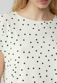 QS T-shirt print - creme