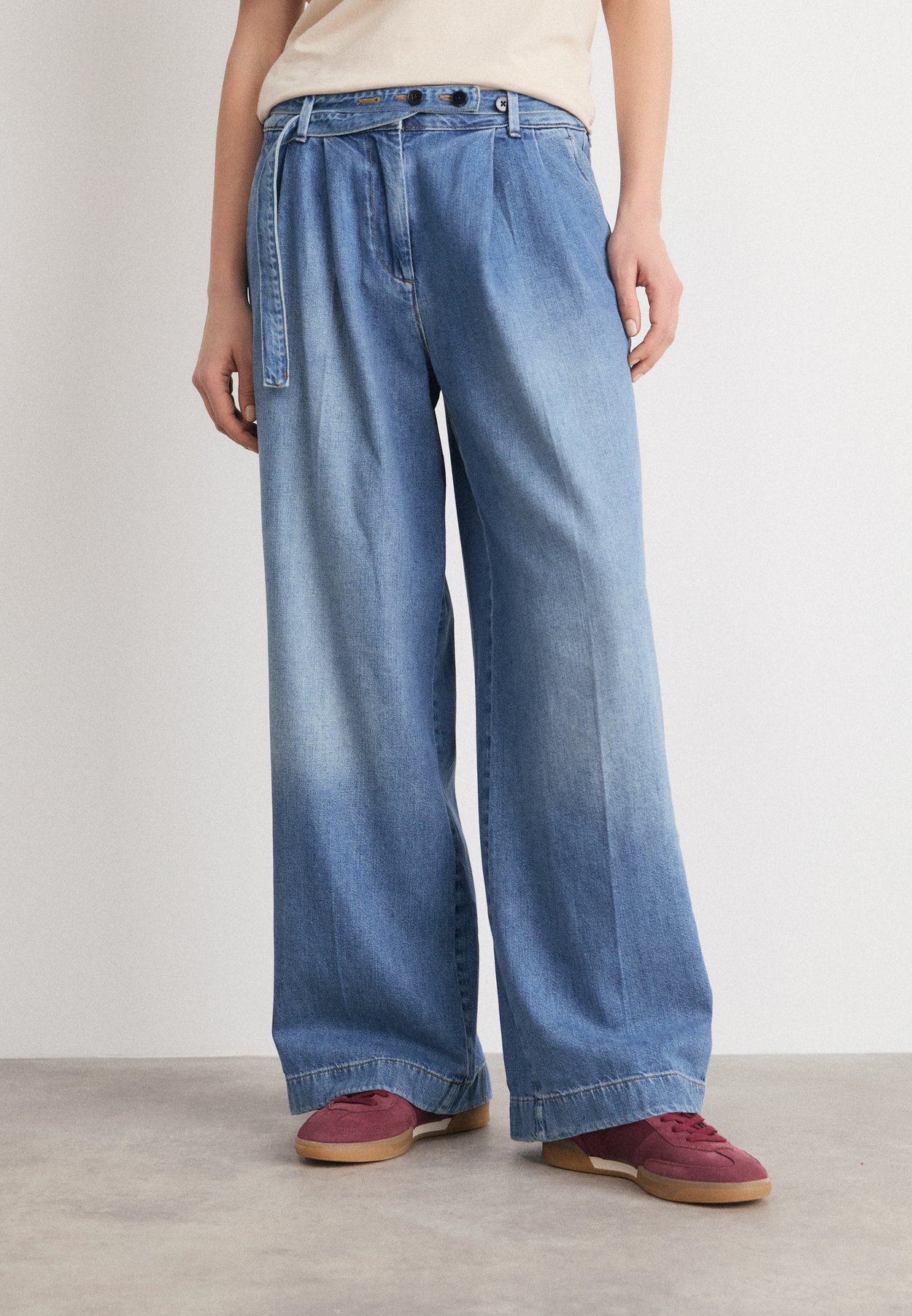 LOW LOOSE BELTED