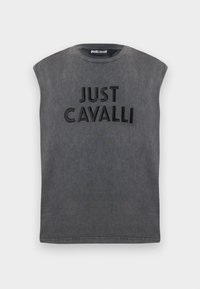 Μαύρο αμάνικο T-shirt με ξεβαμμένο εφέ και επενδυμένους ώμους, με κείμενο «JUST CAVALLI» ανάγλυφο στο μπροστινό μέρος.