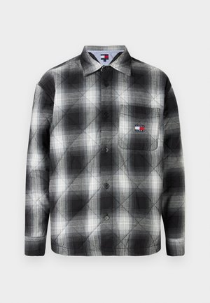 Cămașă cu model matlasat în nuanțe de negru și gri, cu un tipar tartan, închidere cu nasturi, guler și o buzunar pe piept cu un logo mic.