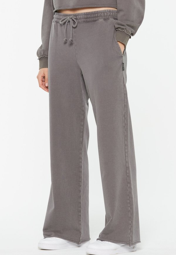 PA-TTY WIDE - Jogginghose - asphalt