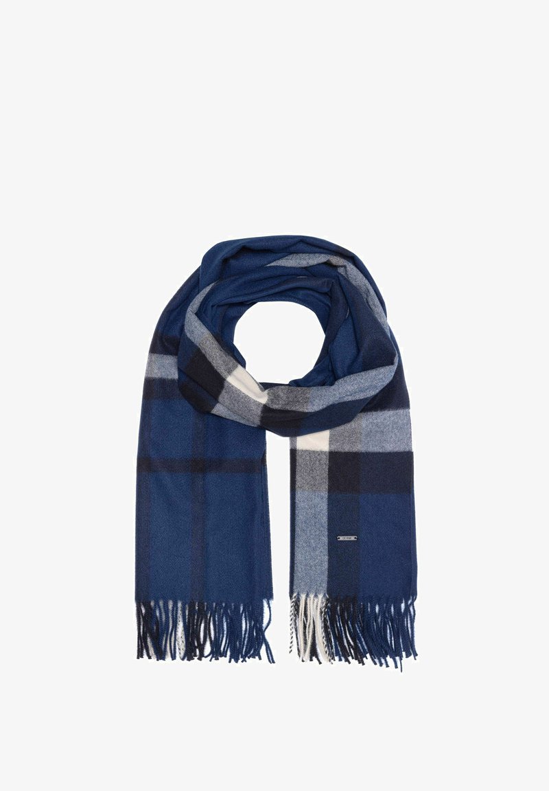 Granatowy szalik w kratę wykonany z miękkiego materiału, z naprzemiennymi niebieskimi, szarymi i białymi kwadratami. Posiada frędzelki na krawędziach, co dodaje tekstury.