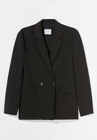 Svart kavaj med en strukturerad design. Har snittytor, dubbelknapplåsning och två framfickor. Slät tygtextur.