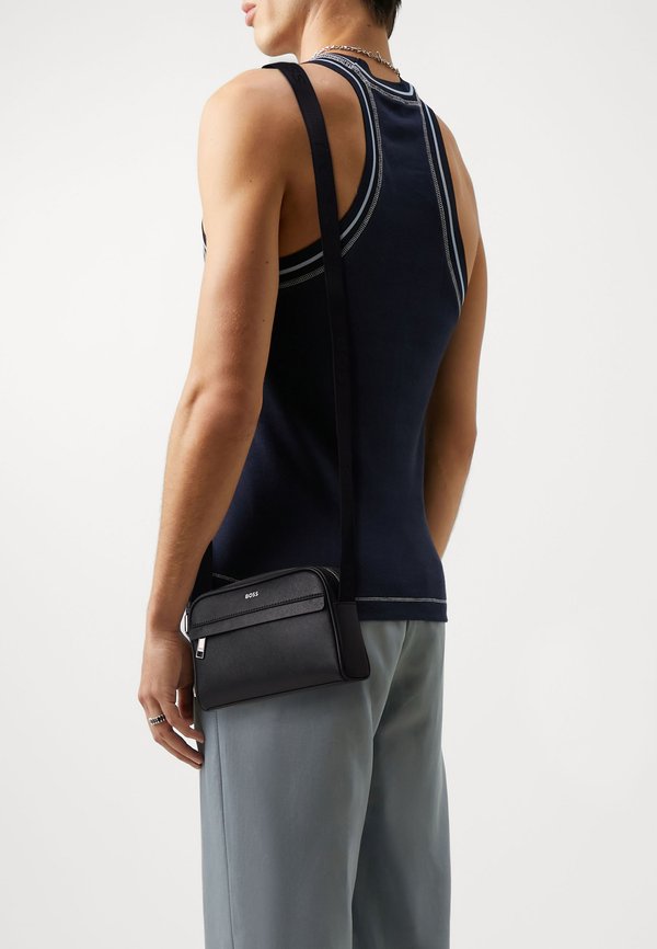 ZAIR CROSSBODY UNISEX - Umhängetasche