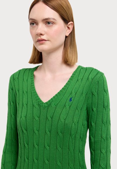 Polo Ralph Lauren CABLE KNIT COTTON V NECK SWEATER - Džemper - fiji green
