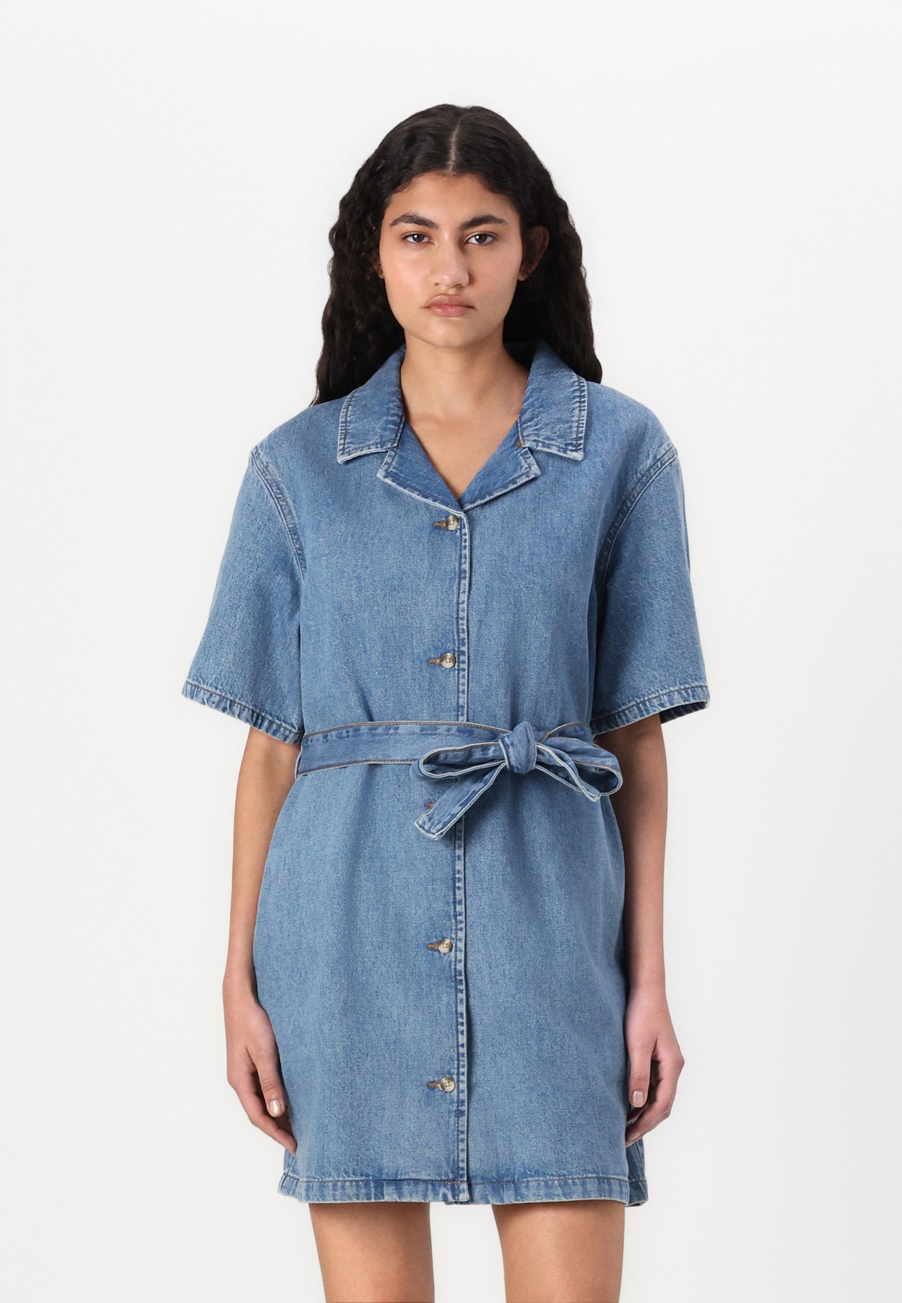 ONLY ONLELLIE MINI BELT DRESS - Denim dress - light blue denim/light-blue  denim