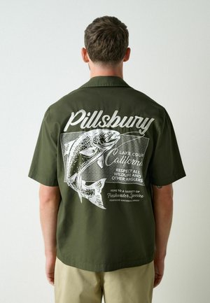 Next, REGULAR FIT - RELAXED FIT BACK PRINT SHORT SLEEVE SHIRT - Shirt - green