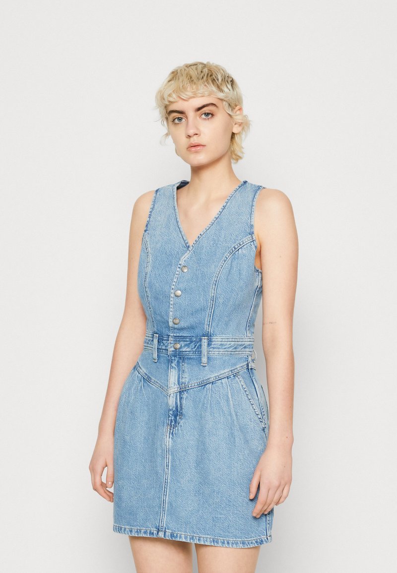 Lee MINI DRESS Vestito di jeans frosted blue/carta da zucchero