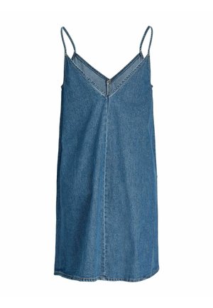 Robe en jean bleu sans manches avec fines bretelles et col en V, longueur genou avec détails de couture visibles au centre.