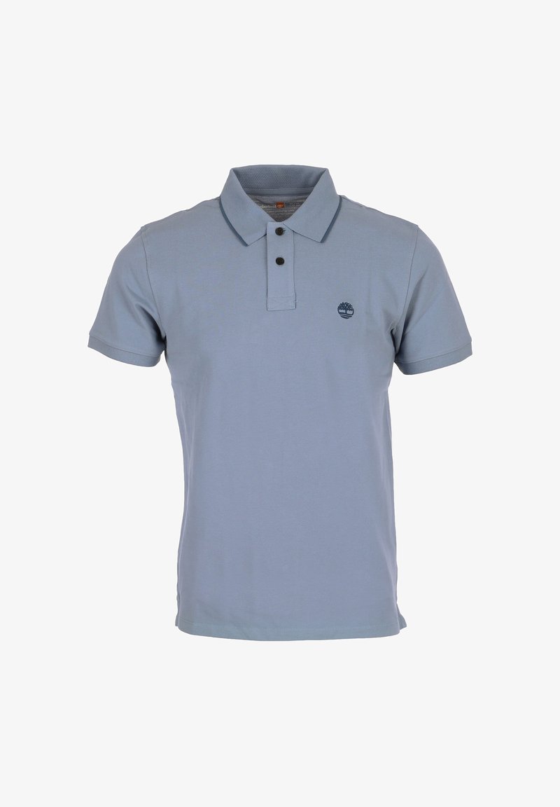 Polo bleu clair à manches courtes avec deux boutons noirs et un petit logo foncé sur la poitrine gauche.