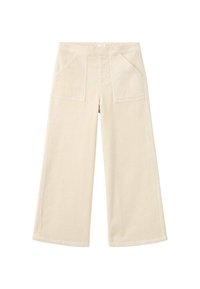 Pantalons beige à jambes larges en tissu côtelé. Comprend deux poches avant et un ourlet droit. La texture est douce et légèrement texturée.