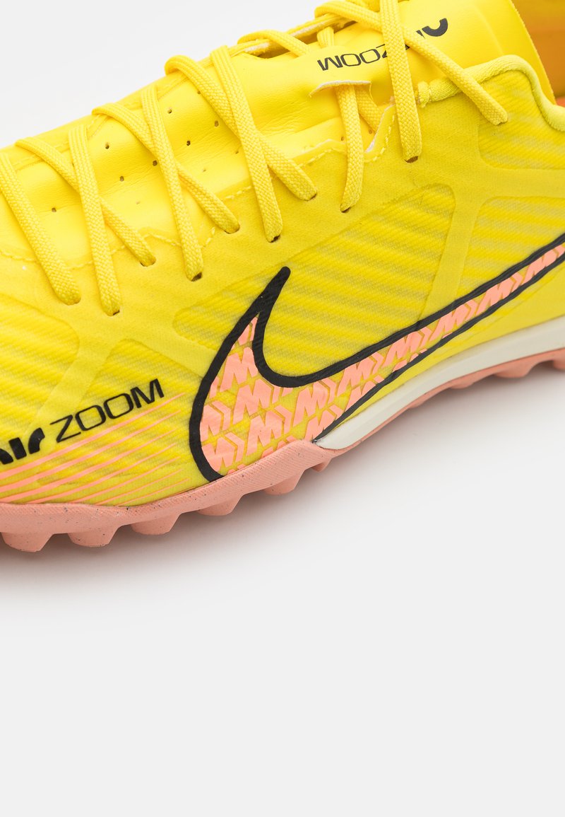 mercurial football trainers