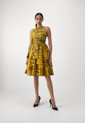 Lukhanyo Mdingi FRILL SLEEVLESS - Cocktail φόρεμα / Φόρεμα για πάρτι - frosty chalk