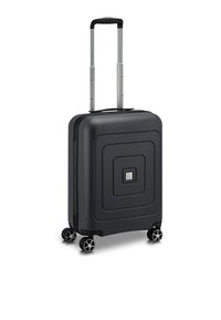 Valise rigide noire avec quatre roues pivotantes, poignée télescopique déployée et logo carré au centre du panneau avant.