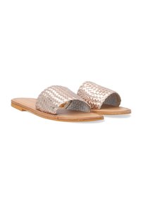 Geweven metalen rosegouden slip-on sandalen met twee open banden, een platte tan zool en een soepel leren voetbed.