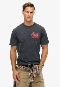 Superdry & Co - T-shirt z nadrukiem