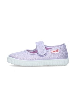 Scarpa Mary Jane con glitter lilla, suola bianca texturizzata e cinturino in velcro, con etichetta "Cienta" sul lato.