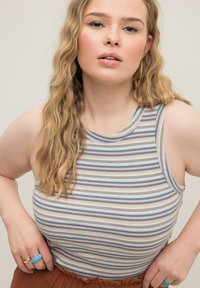 Studio Untold Top - gray