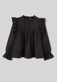Blouse en coton noir avec manches à volants, col haut et accents plissés ; dotée d'une taille froncée et d'une bordure en dentelle contrastante.
