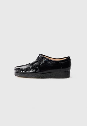 WALLABEE - Rennot nauhakengät - black