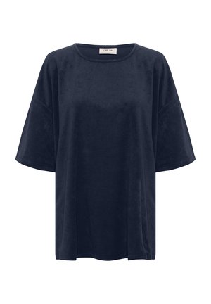 Sötét tengerészkék, rövid ujjú felső, lekerekített nyakkivágással, puha, sima anyagból készült. Laza fazon és minimális részletek jellemzik a testen.