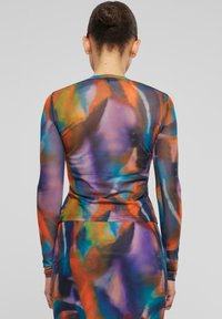Urban Classics AOP LONGSLEEVE - T-shirt à manches longues - multicolorreflection