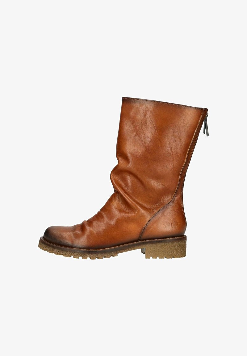 Brune læder ankelstøvle med et slouchy design, sidelukning og tekstureret gummi sål. Har en glat overflade og diskret logo detalje.