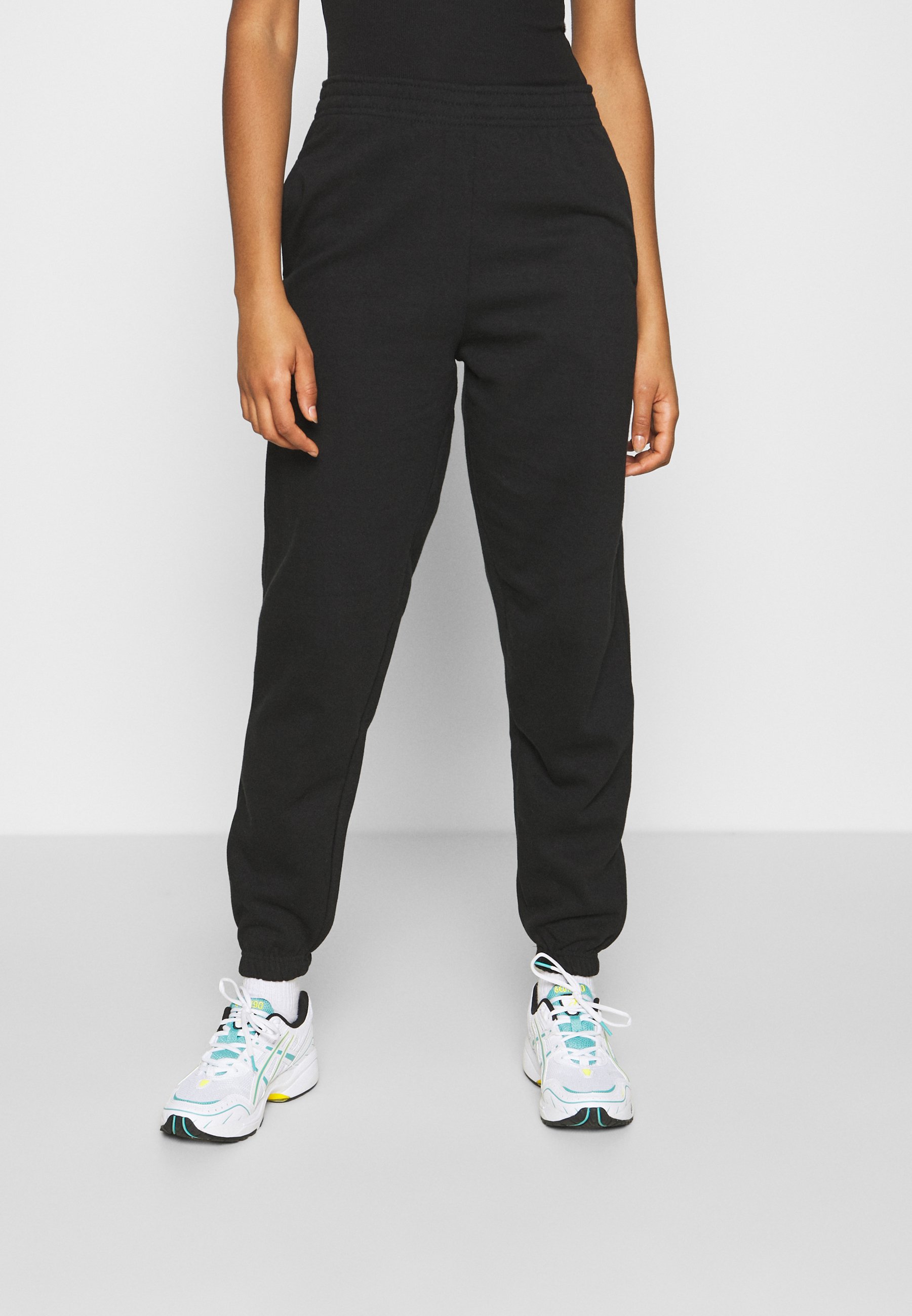 Look CUFFED - Tracksuit bottoms - black 