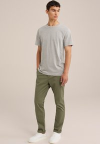 WE Fashion FUNDAMENTALS - Vászonnadrágok - green