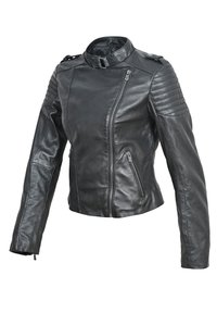 Schwarze Leder-Motorradjacke mit tailliertem Design, gesteppten Schulterakzenten, durchgehendem Reißverschluss und seitlichen Taschen sowie einem hohen Kragen.