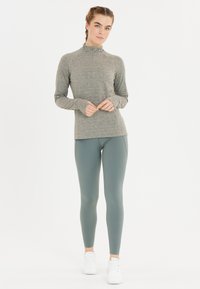 Endurance FUNKTIONS CANNA PERFORMANCE - Longsleeve - sedona sage