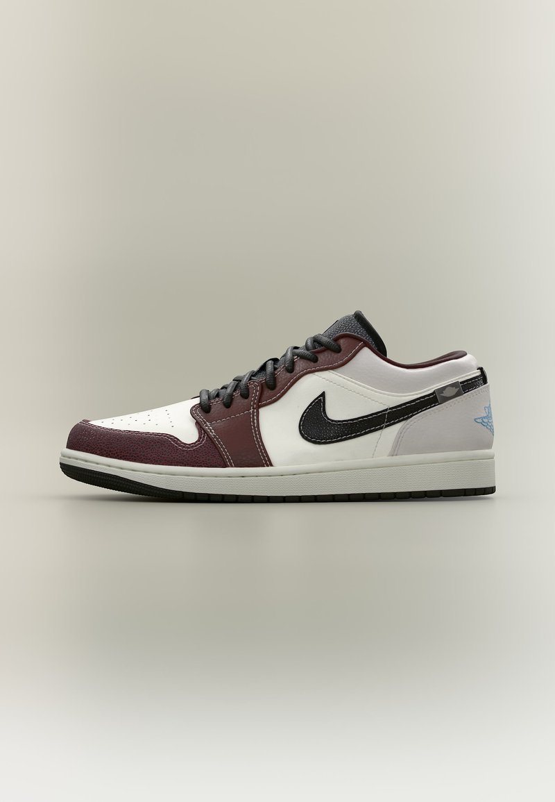Jordan AIR JORDAN 1 LOW - Trainers - summit white/black-summit white ...