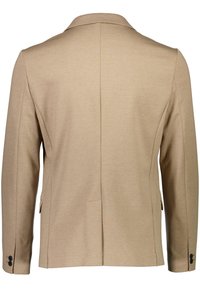 Beżowa kurtka o dopasowanym kroju, ze strukturalnym kołnierzem, wentylacją z tyłu i dwoma bocznymi kieszeniami. Posiada czarne guziki na rękawach. Gładka tekstura.