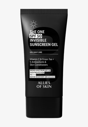 Schwarze Tube von Allies of Skin The One SPF 50 unsichtbares Sonnencreme-Gel mit Vitamin C, Antioxidantien, Breitbandschutz SPF 50 und 80 Minuten Wasserfestigkeit.