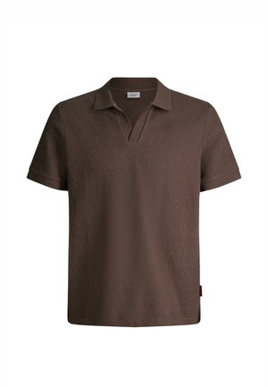 Bruin textuur kort mouw poloshirt met een V-hals en een geribbelde kraag en mouwboorden, afgebeeld op een witte achtergrond.