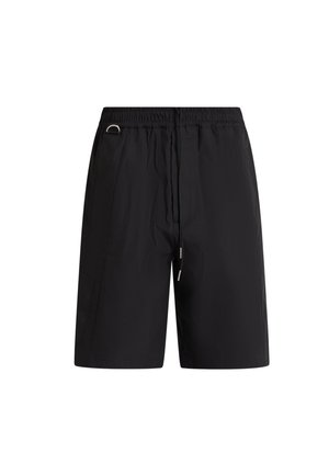 Pantaloncini neri al ginocchio con vita elastica, coulisse frontale e piccolo dettaglio ad anello metallico sul lato sinistro vicino alla tasca.