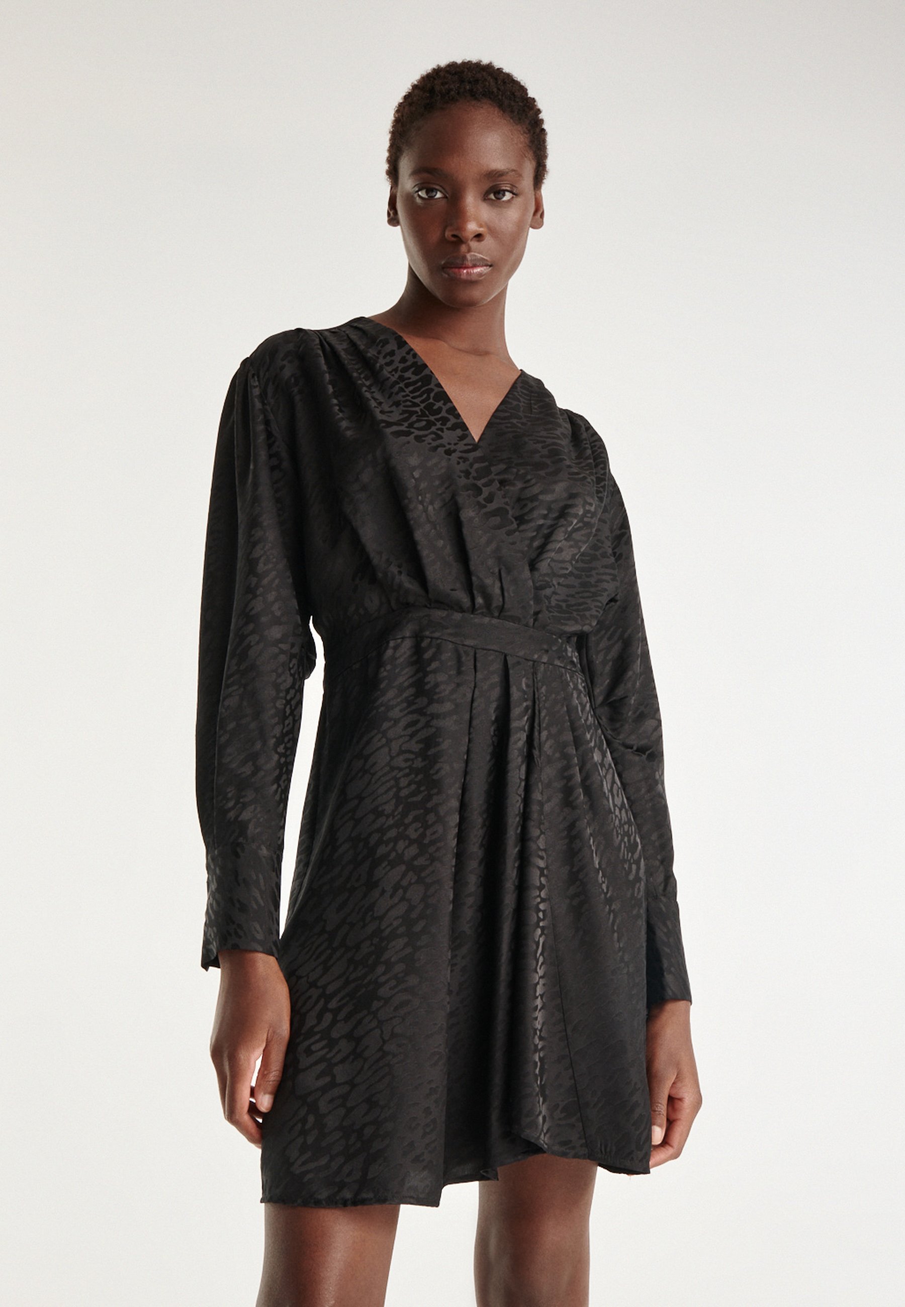 robe the kooples noir