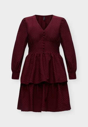 Vero Moda, VMAUGUSTA LAYER SHORT DRESS - Robe de soirée - windsor wine