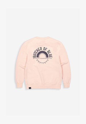 Hellrosa Sweatshirt mit langen Ärmeln, schwarzem "Butcher of Blue Quality Clothing Co."-Logo und halbkreisförmigem Design mittig auf dem Rücken.