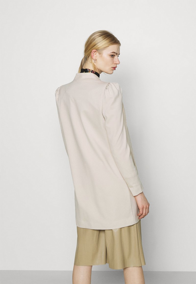 Damen Parkas | ONLY ONLPOPTRASH SOHO LIFE PUFF COATIGAN Kurzmantel peyote/beige - HK04760 Damen Parkas | ONLY ONLPOPTRASH SOHO LIFE PUFF COATIGAN Kurzmantel peyote/beige - HK04760