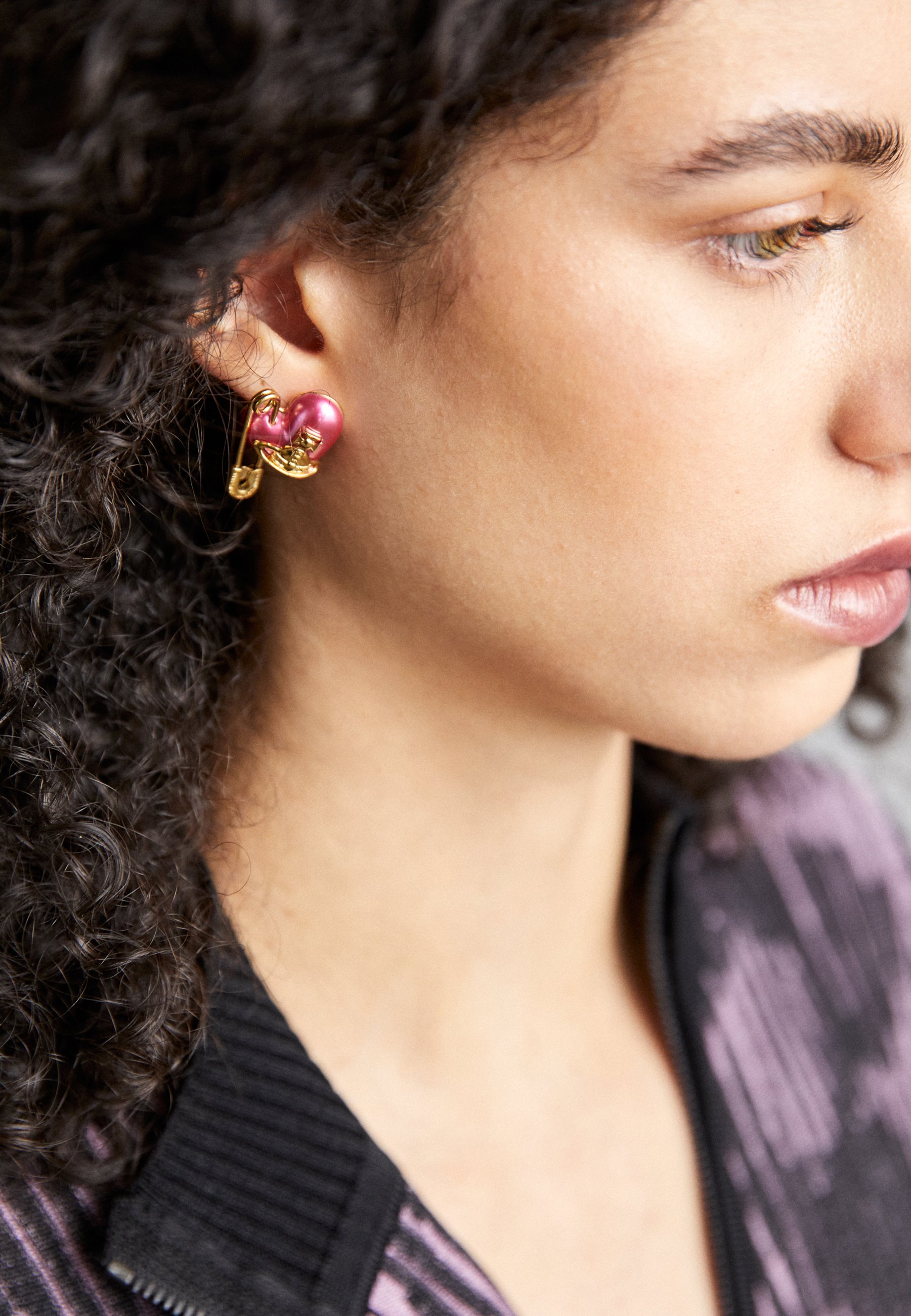 Vivienne Westwood Mayfair Bas Relief Earrings Gold Vivienne