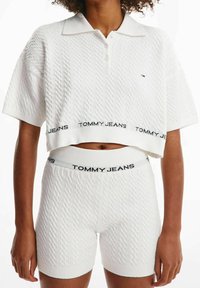 Tommy Jeans Shorts - off-white