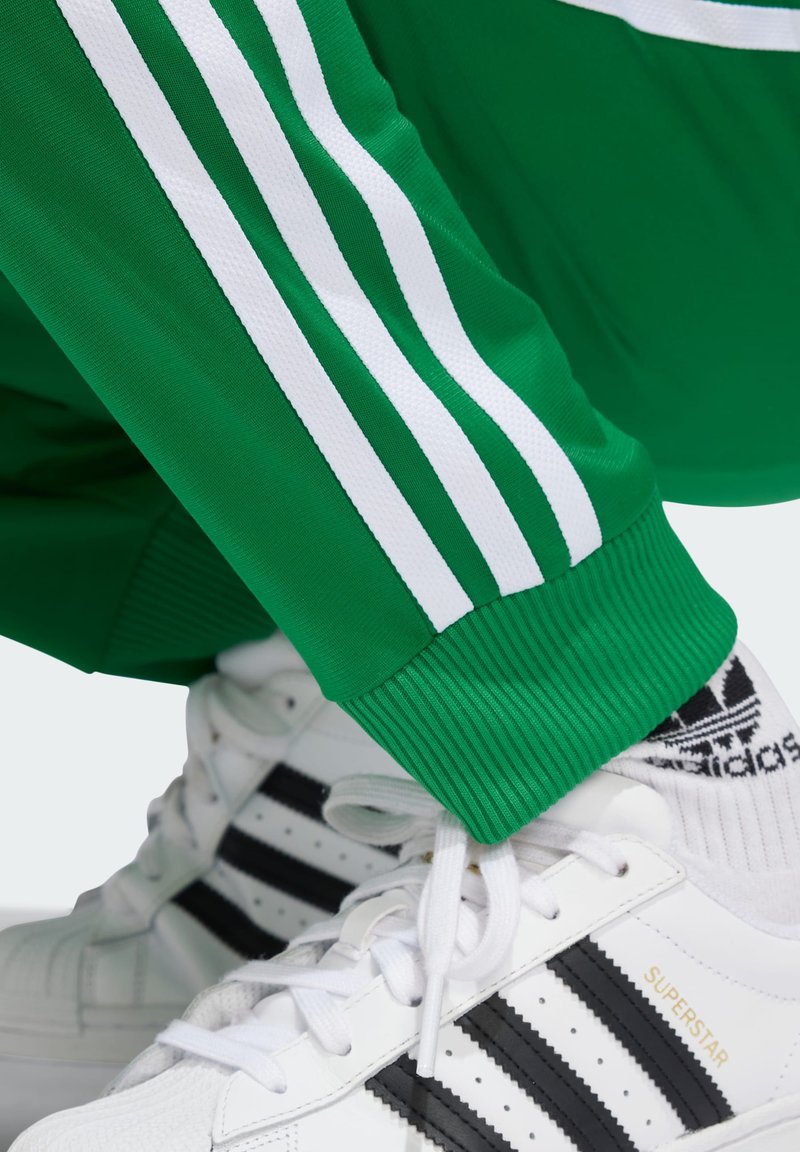 adidas Originals SUPERSTAR Trainingsbroek green/groen